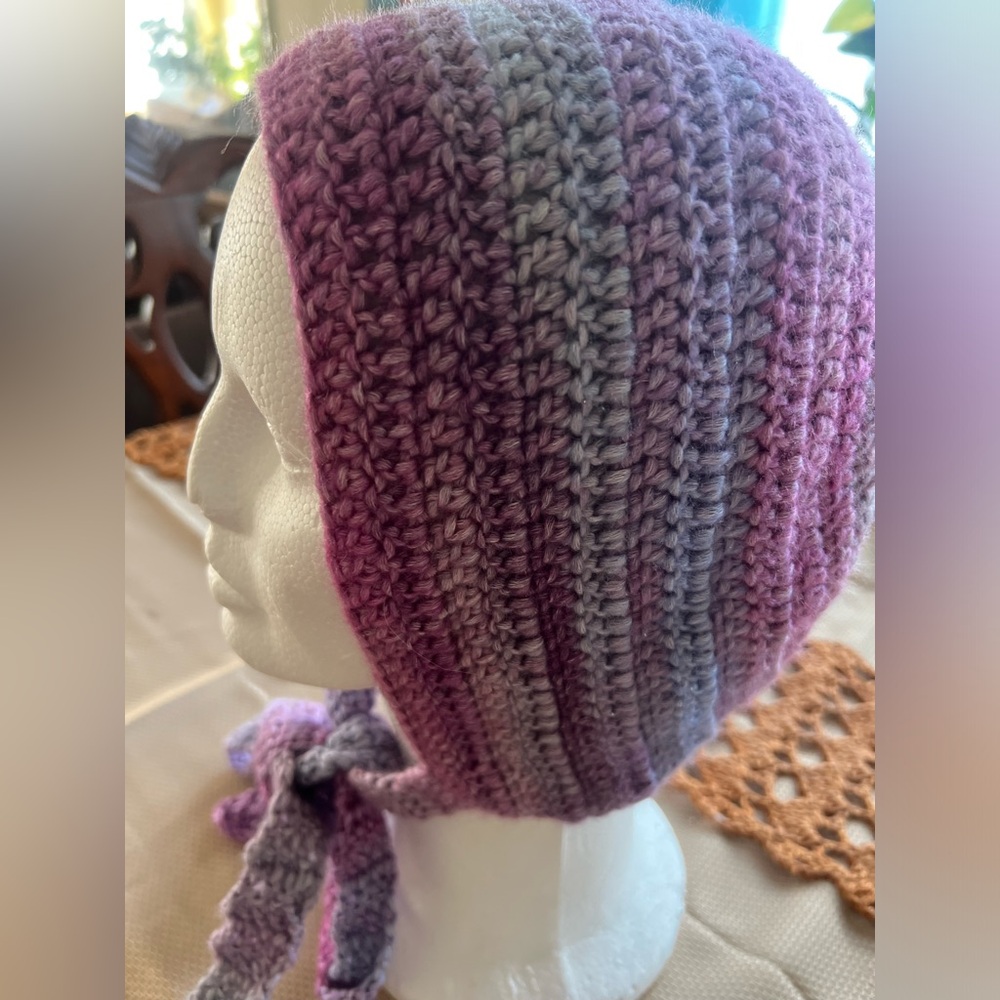 SOLD ***Bonnet handmade crochet